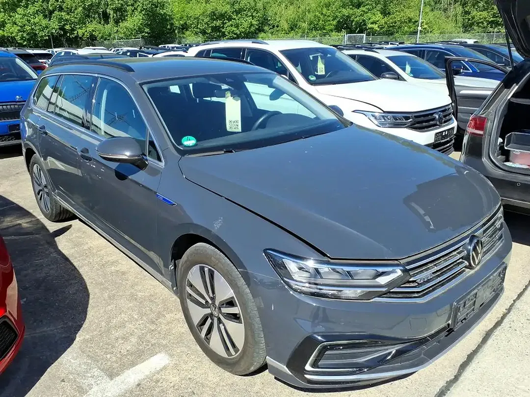 Volkswagen Passat Variant - Thumbnail 4