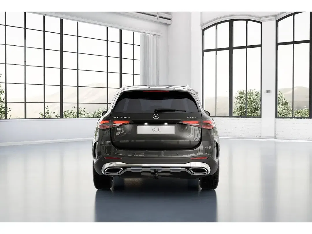 Mercedes-Benz GLC 300 - Thumbnail 4