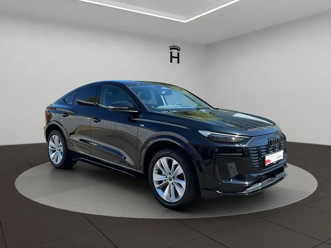 Audi Q6 e-tron - Thumbnail 6