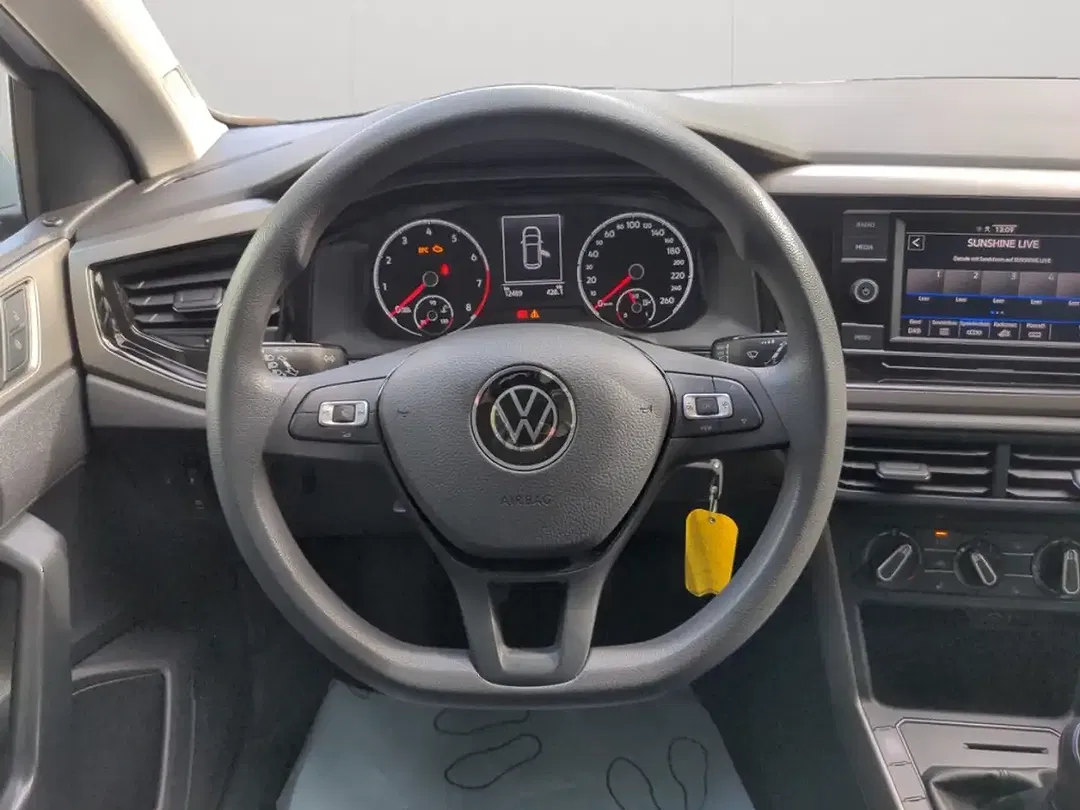 Volkswagen Polo - Thumbnail 10