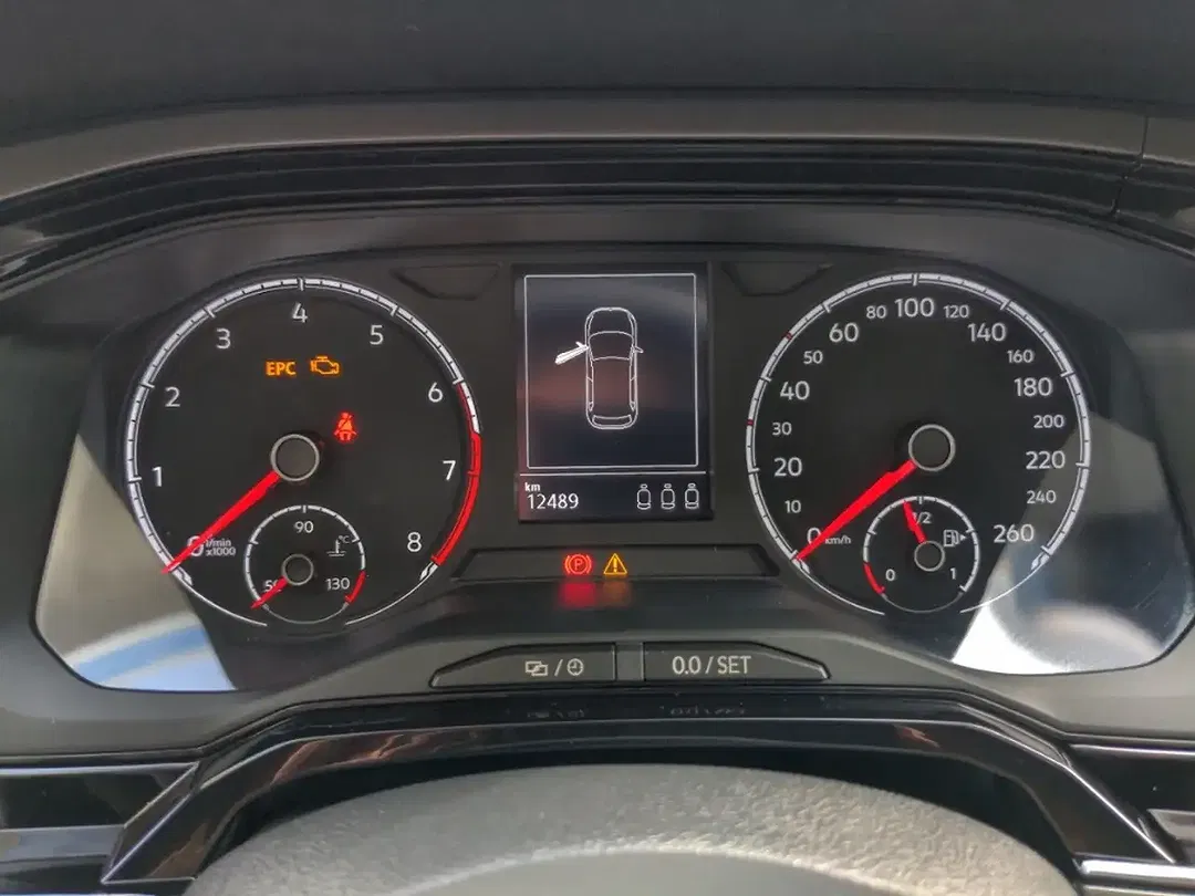 Volkswagen Polo - Thumbnail 11