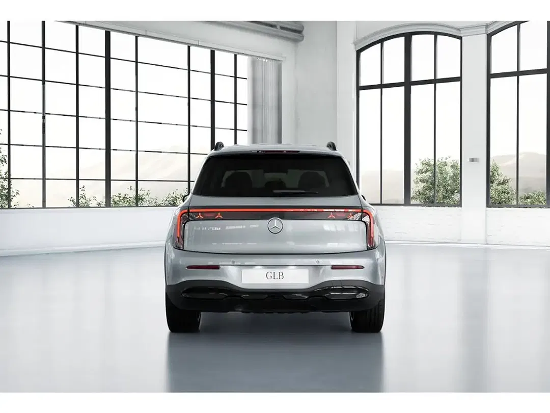 Mercedes-Benz GLB 200 - Thumbnail 4