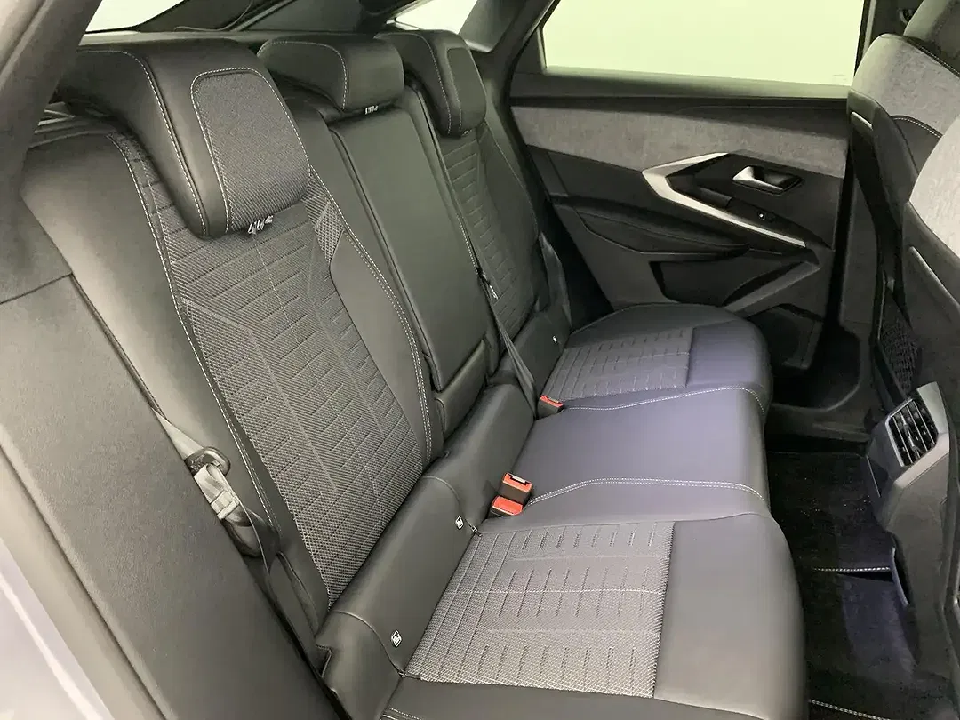 Peugeot 3008 - Thumbnail 10