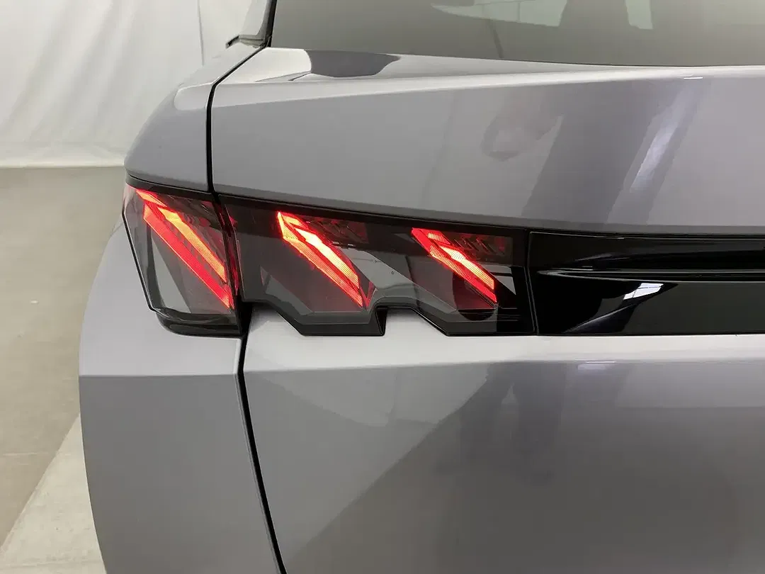 Peugeot 3008 - Thumbnail 13
