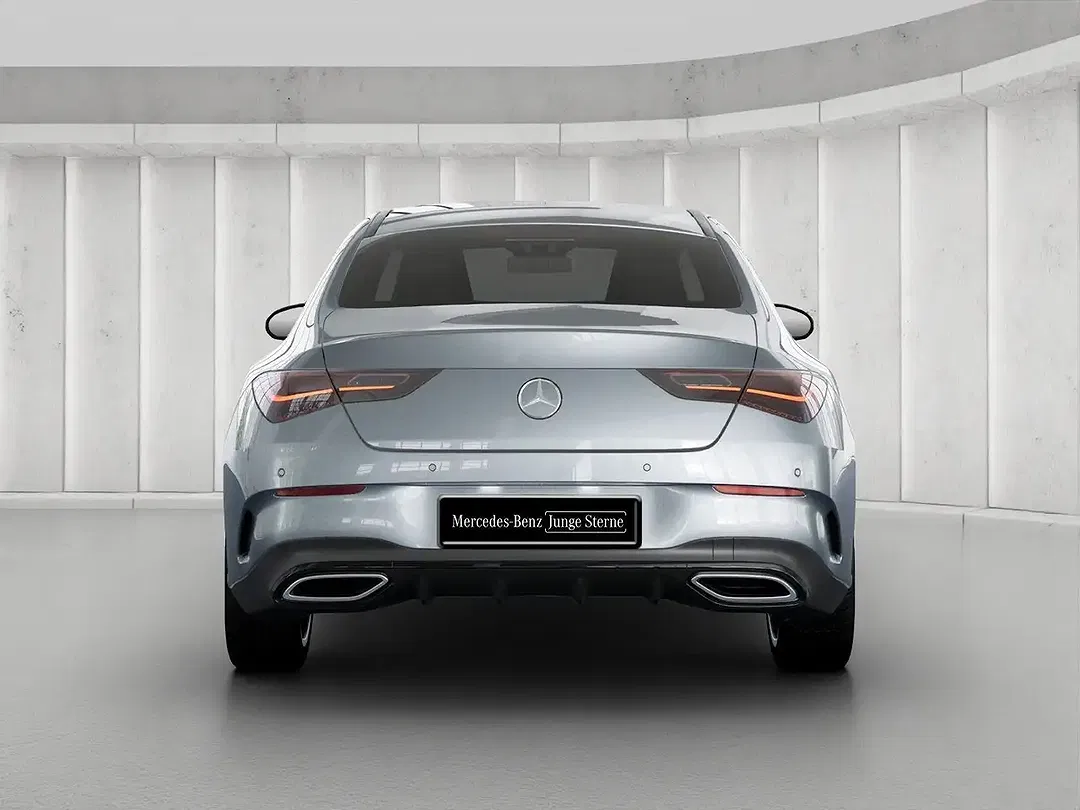 Mercedes-Benz CLA 180 - Thumbnail 3