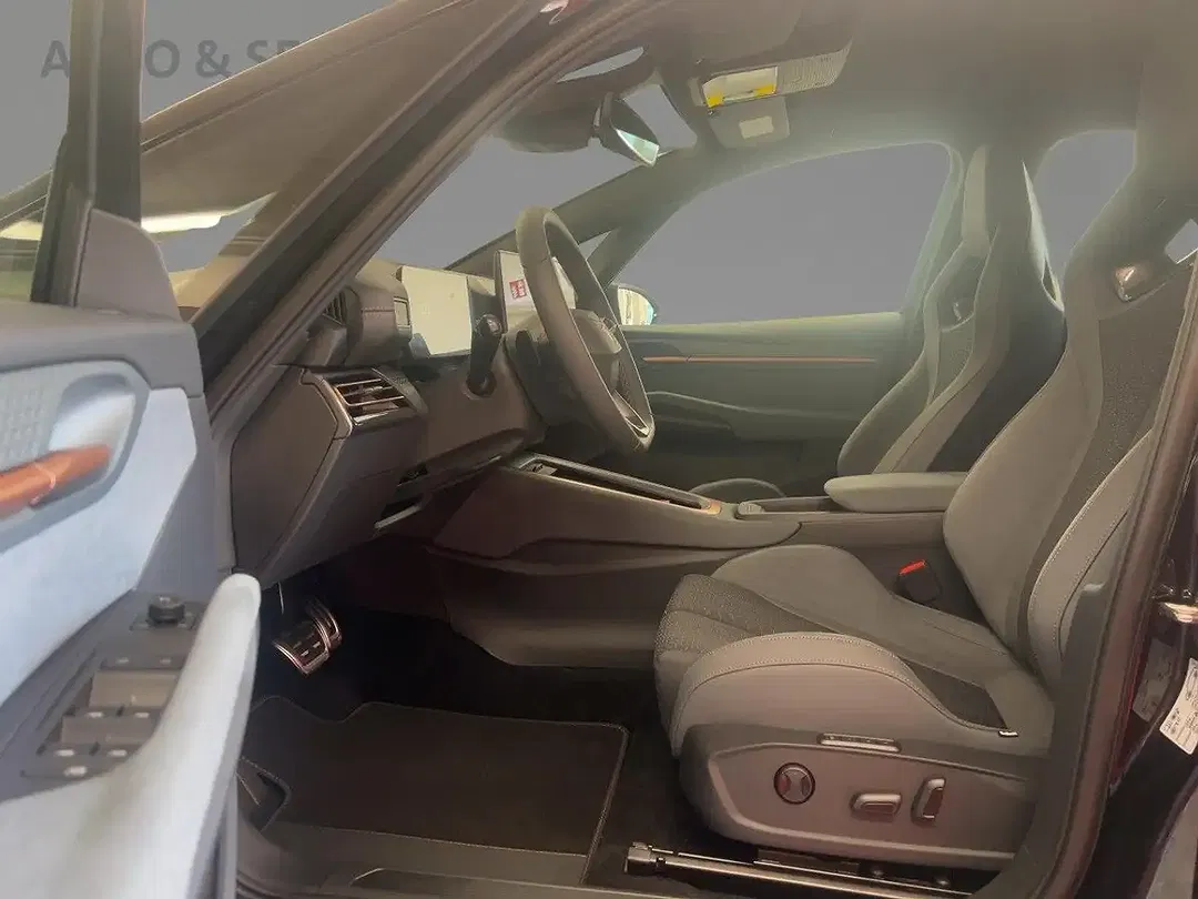 CUPRA Born - Thumbnail 6