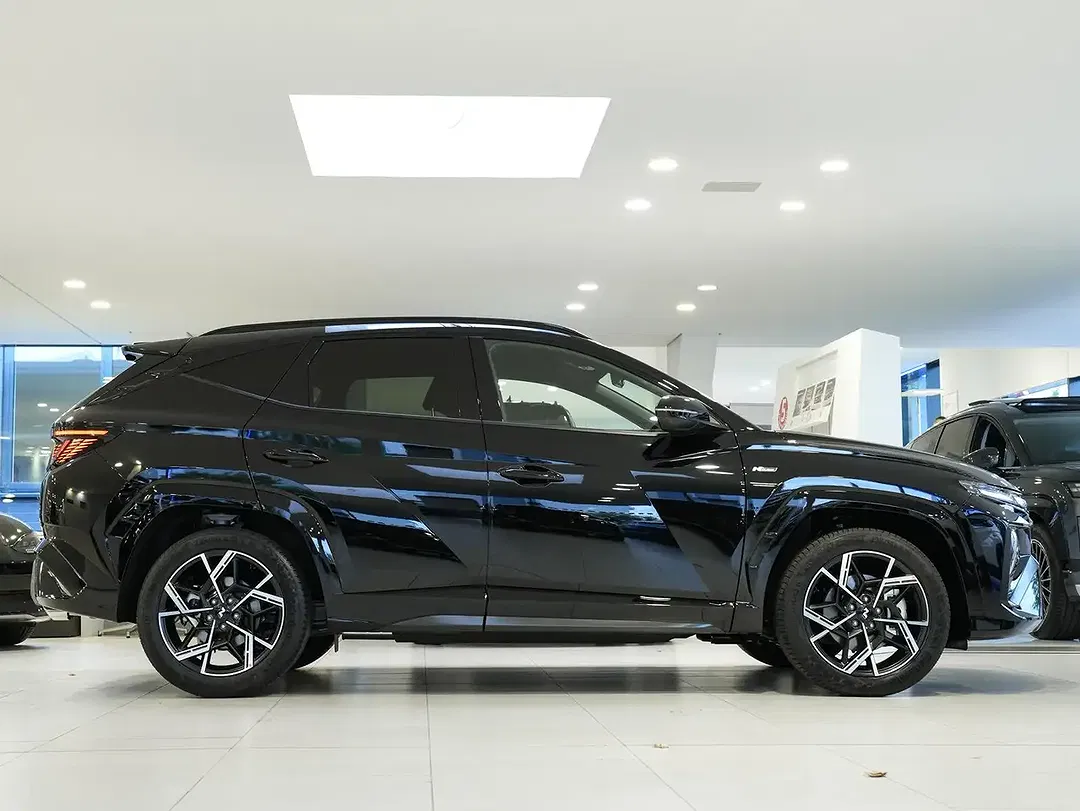 Hyundai TUCSON - Thumbnail 9