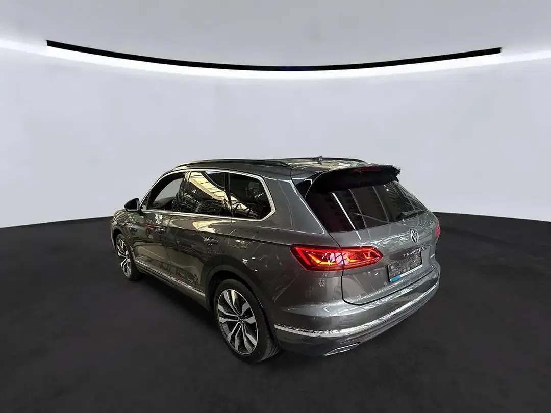 Volkswagen Touareg - Thumbnail 5
