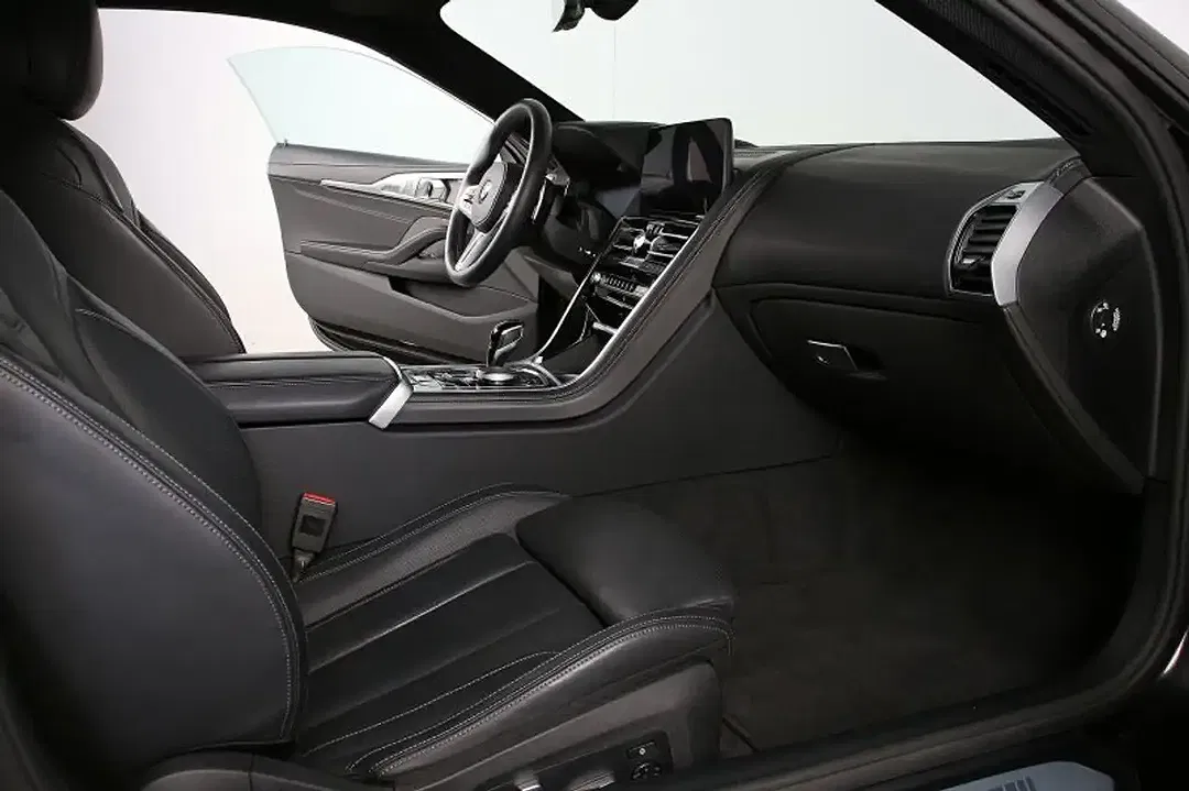BMW M850 - Thumbnail 6