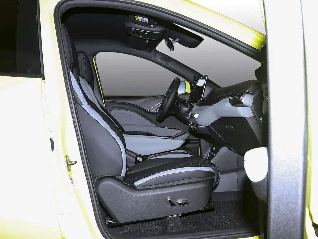 BYD Dolphin - Thumbnail 4
