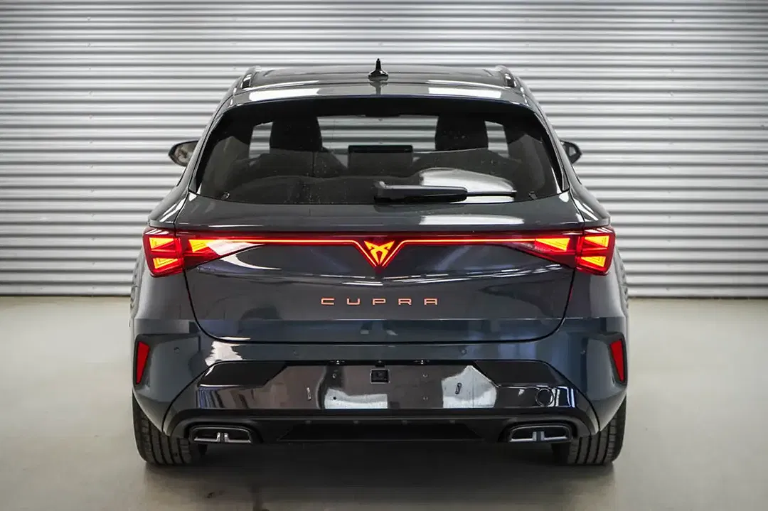CUPRA Leon - Thumbnail 2