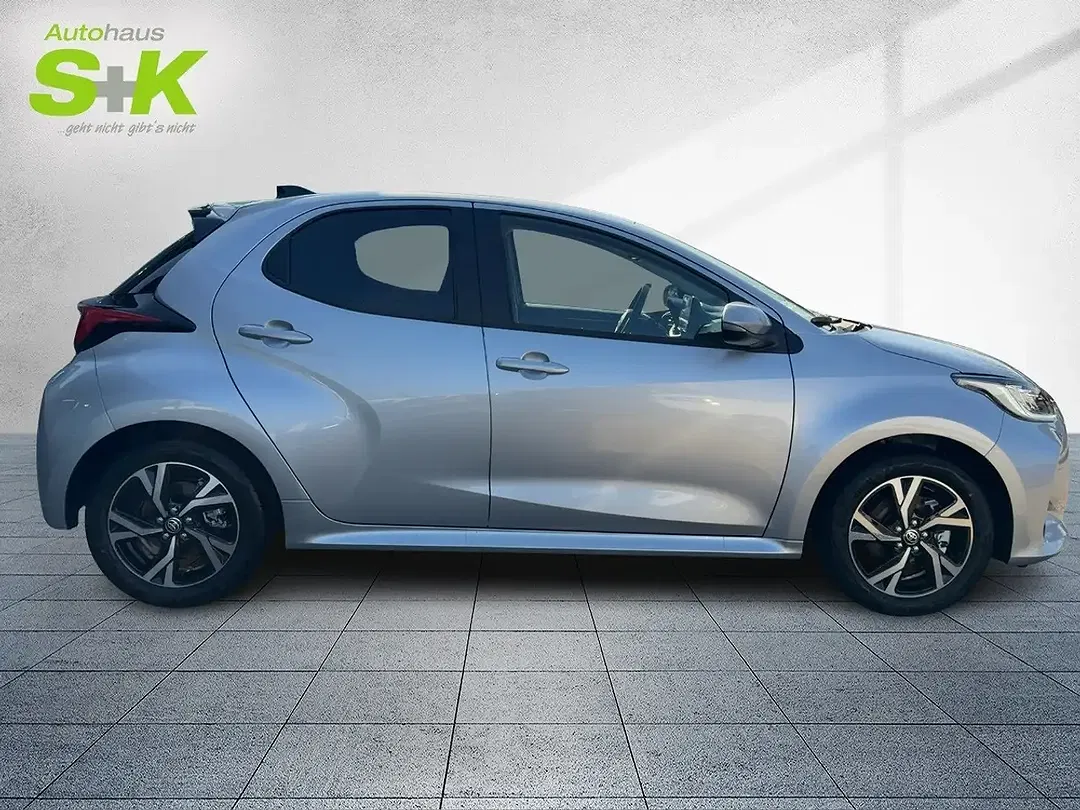 Toyota Yaris - Thumbnail 5