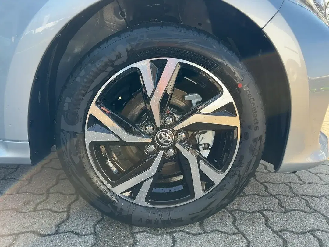 Toyota Yaris - Thumbnail 7