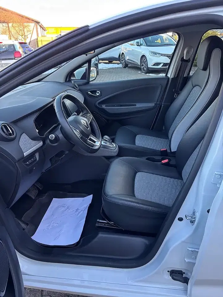 Renault ZOE - Thumbnail 12