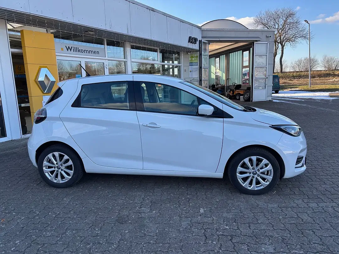 Renault ZOE - Thumbnail 4