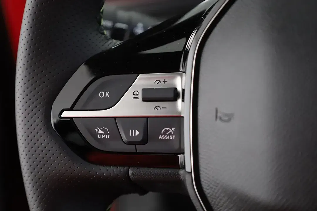 Peugeot 408 - Thumbnail 13