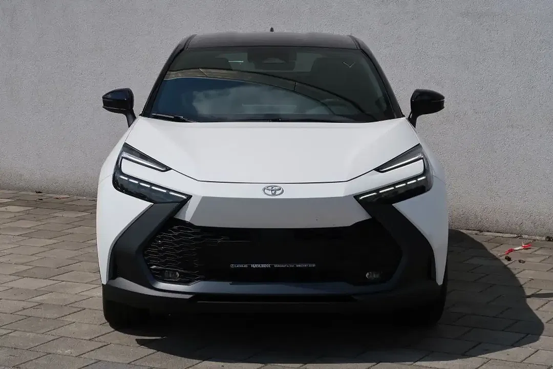 Toyota C-HR - Thumbnail 8