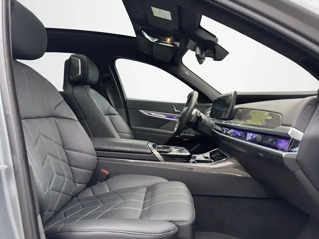 BMW 740 - Thumbnail 15