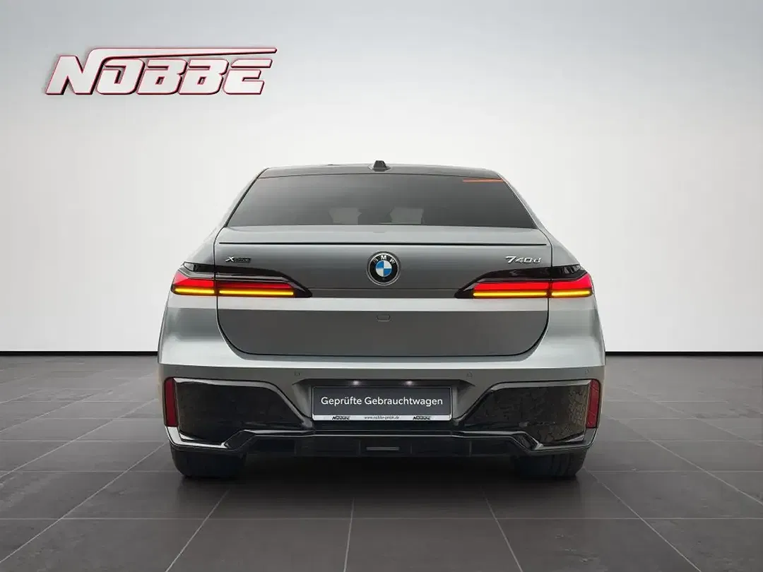 BMW 740 - Thumbnail 4