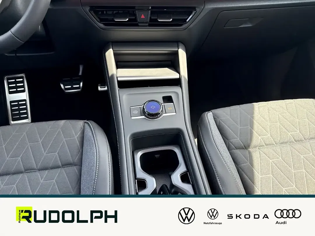 Volkswagen Tiguan - Thumbnail 15