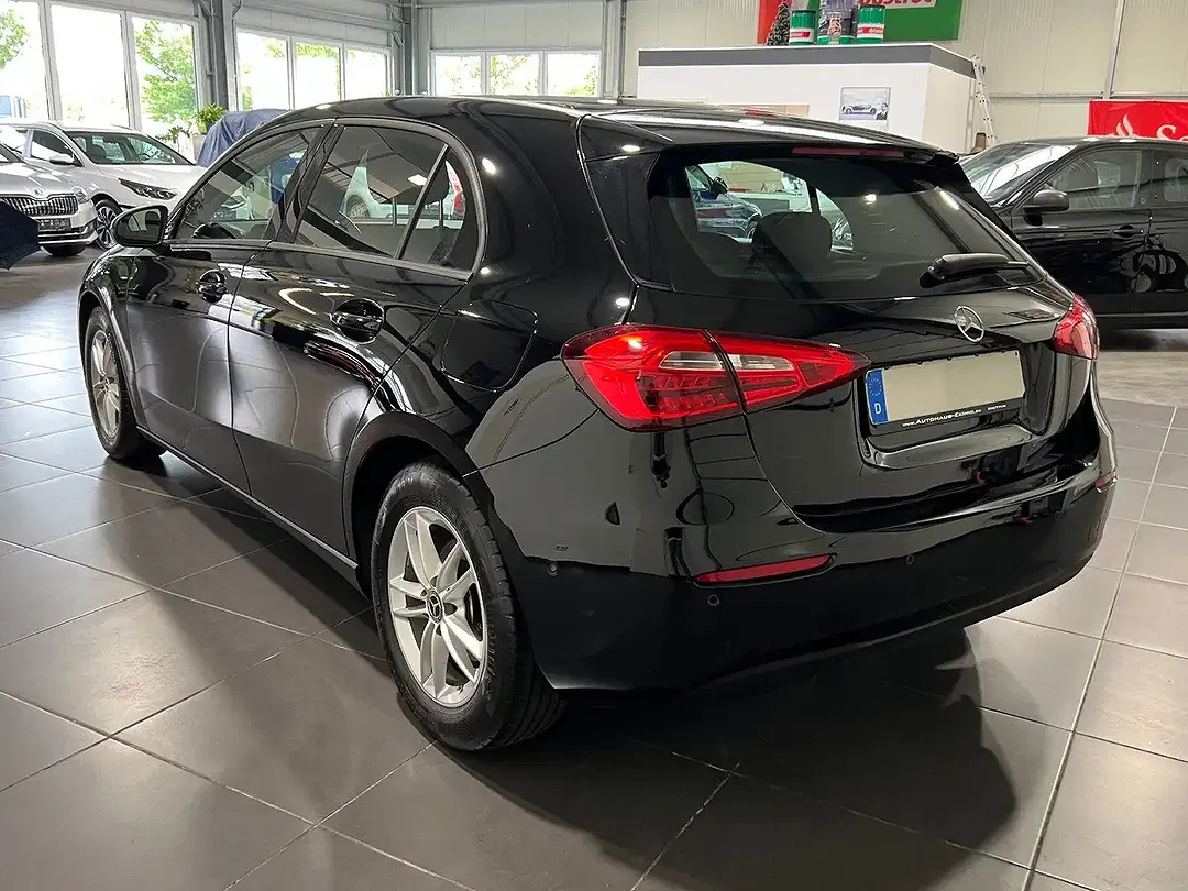 Mercedes-Benz A 180 - Thumbnail 3