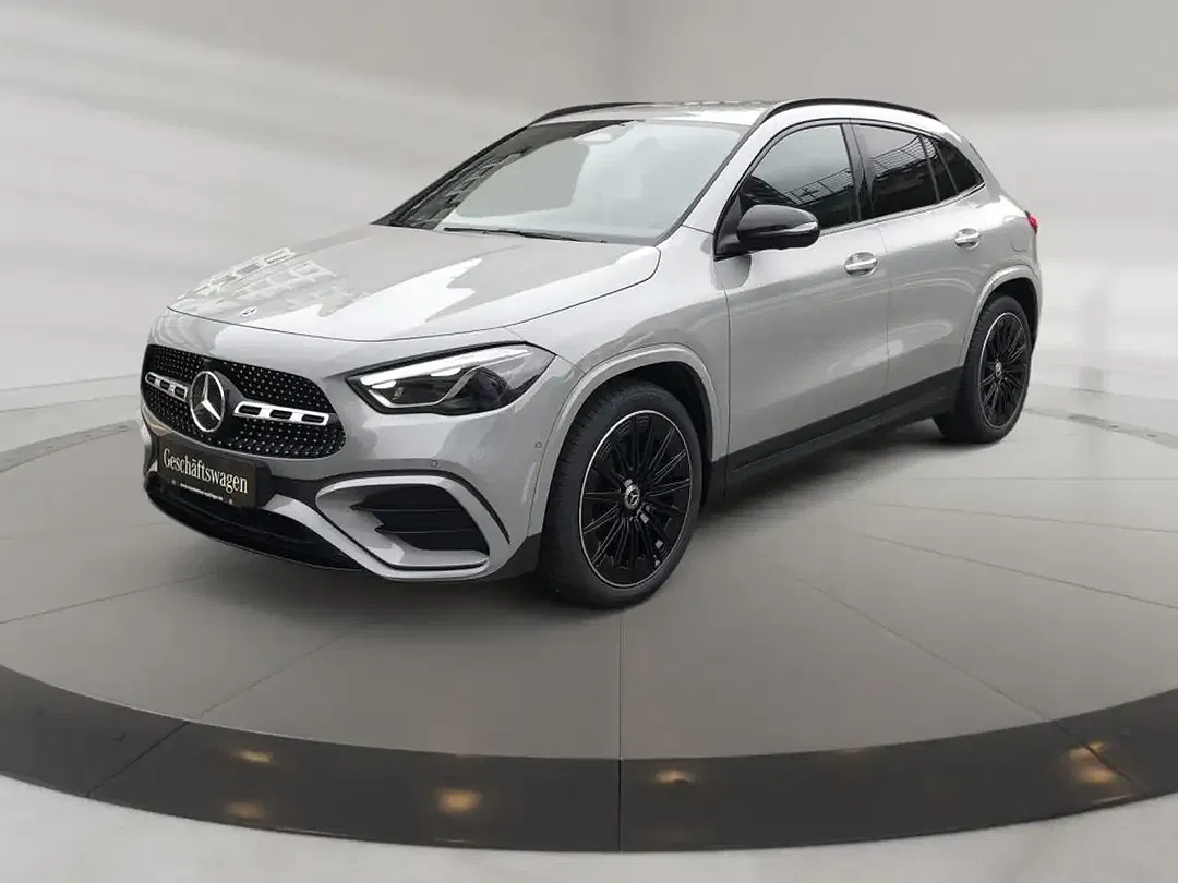Mercedes-Benz GLA 200 - Thumbnail 1