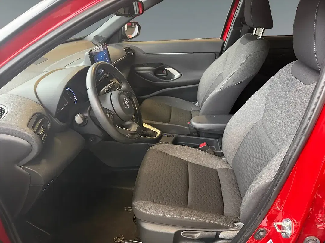 Toyota Yaris Cross - Thumbnail 9