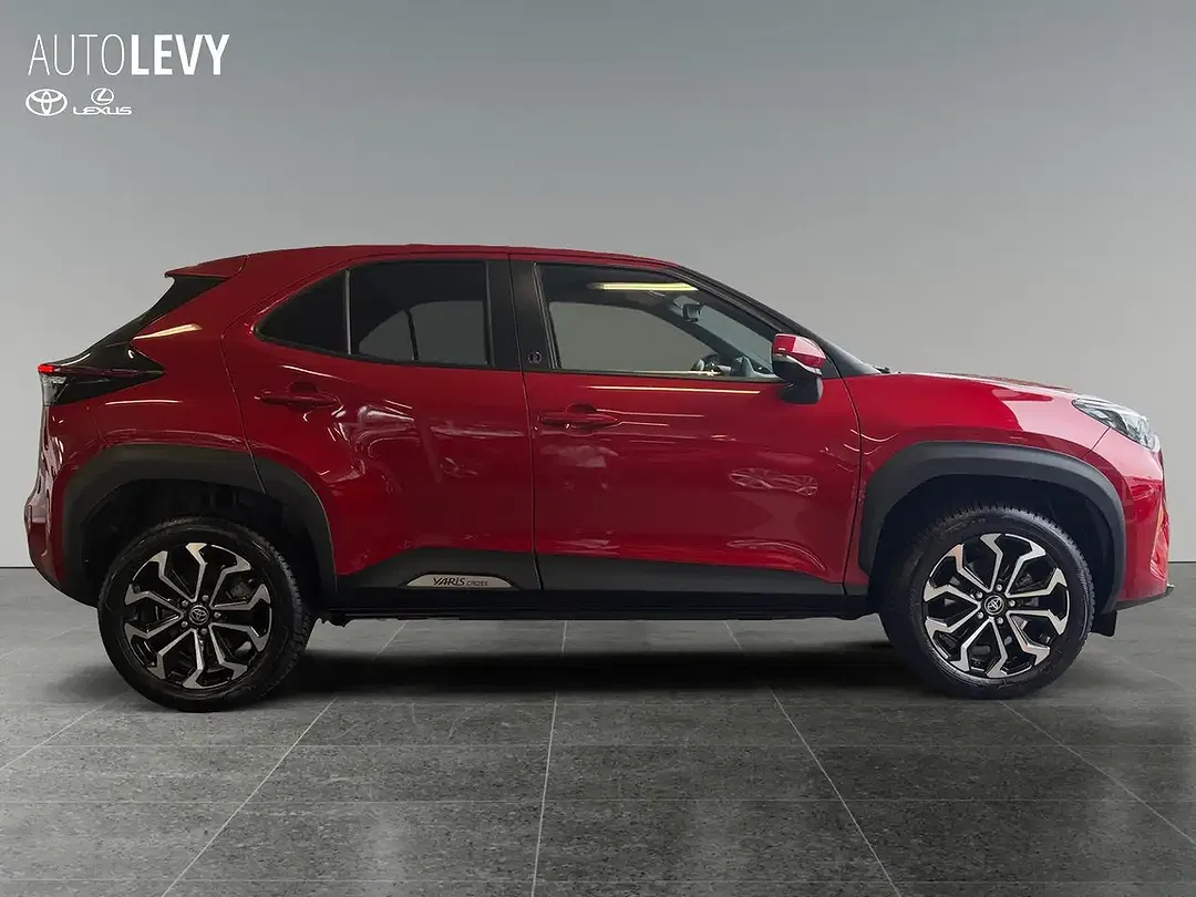 Toyota Yaris Cross - Thumbnail 6