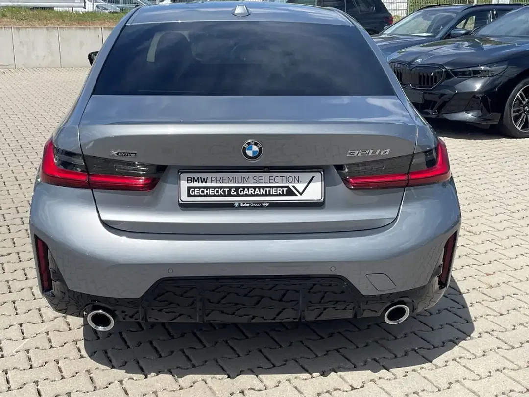 BMW 320 - Thumbnail 4