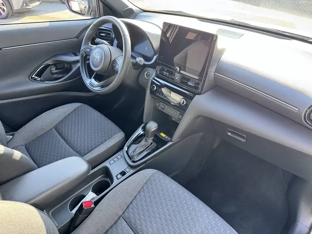 Toyota Yaris Cross - Thumbnail 7