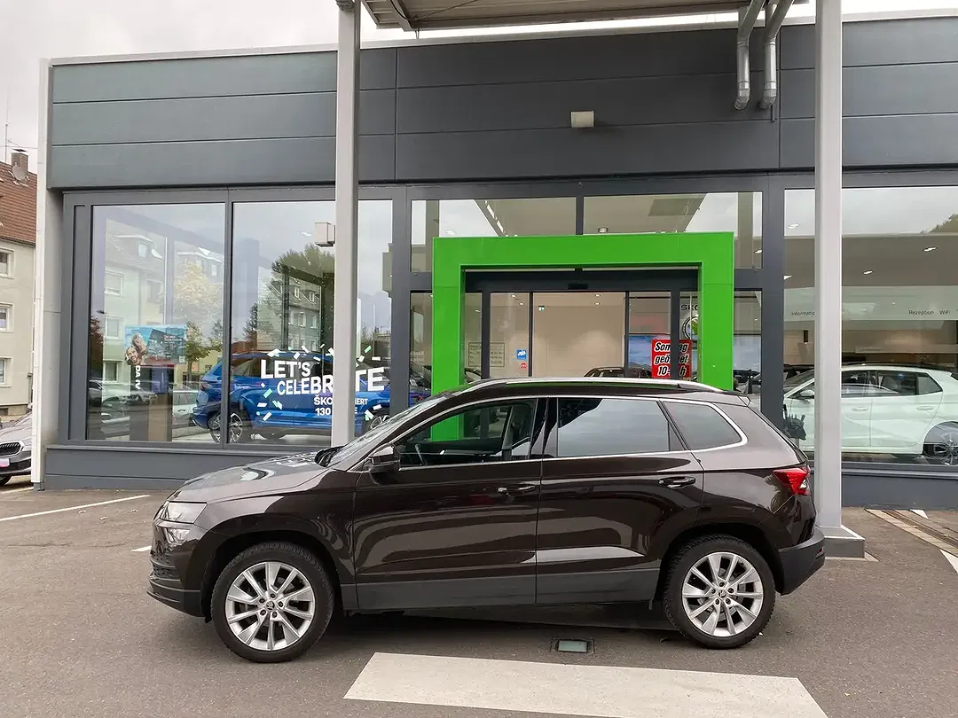 Skoda Karoq - Thumbnail 4