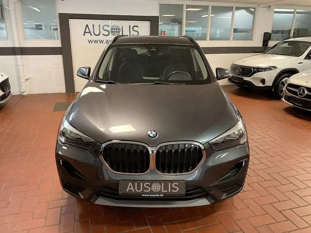 BMW X1 - Thumbnail 2