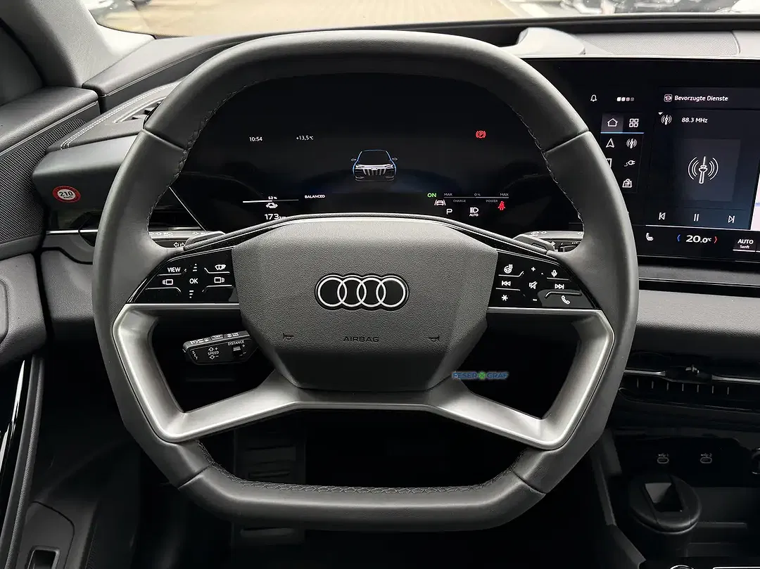 Audi Q6 e-tron - Thumbnail 11