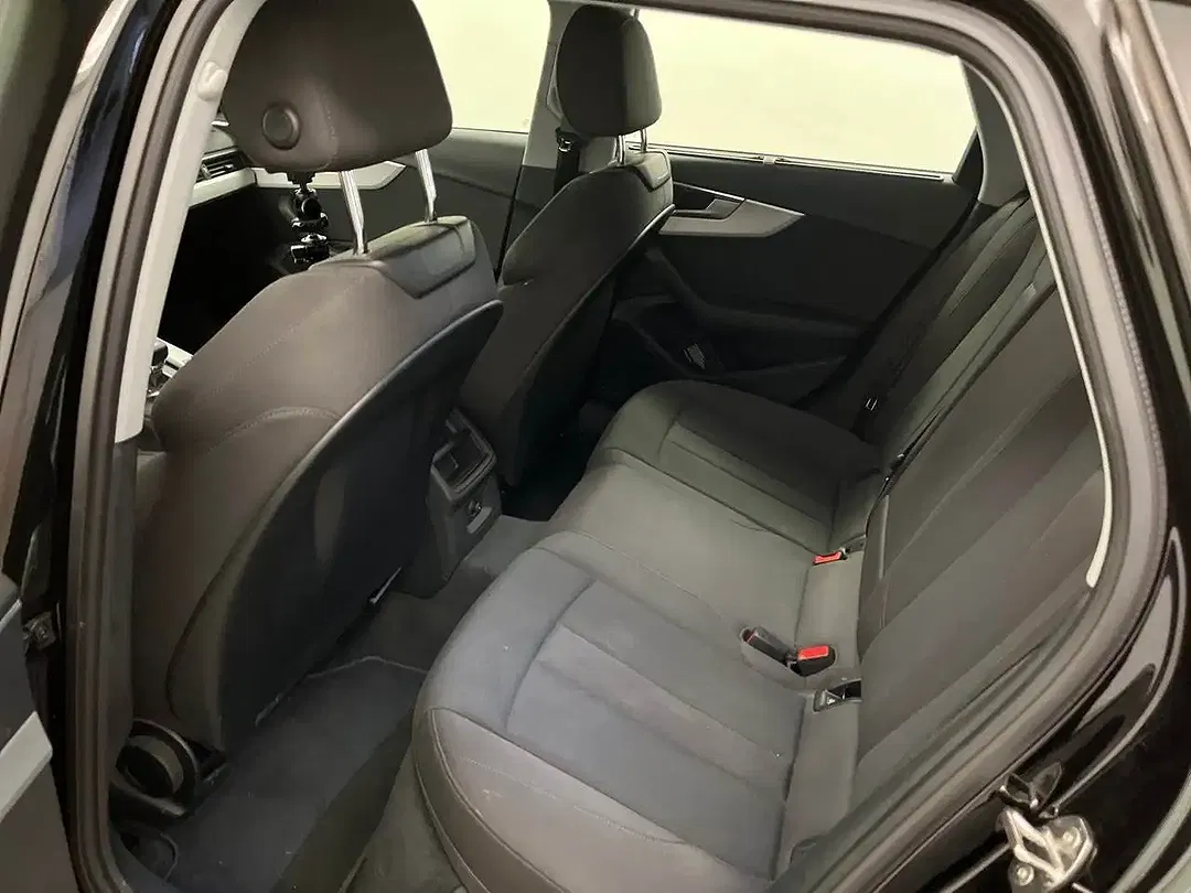 Audi A4 - Thumbnail 11