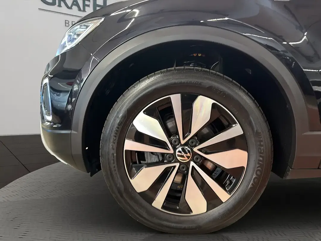 Volkswagen T-Roc - Thumbnail 3