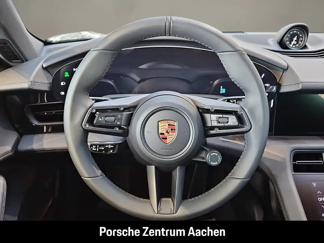 Porsche Taycan - Thumbnail 13