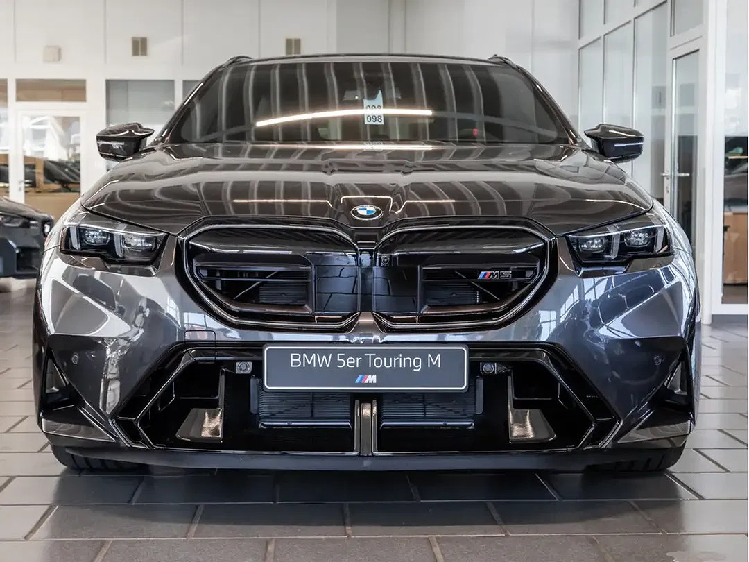 BMW M5 Touring - foto 2