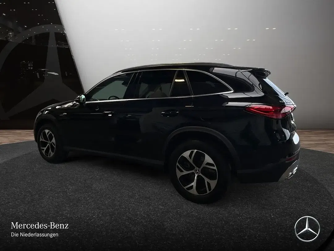 Mercedes-Benz GLC 300 - Thumbnail 9