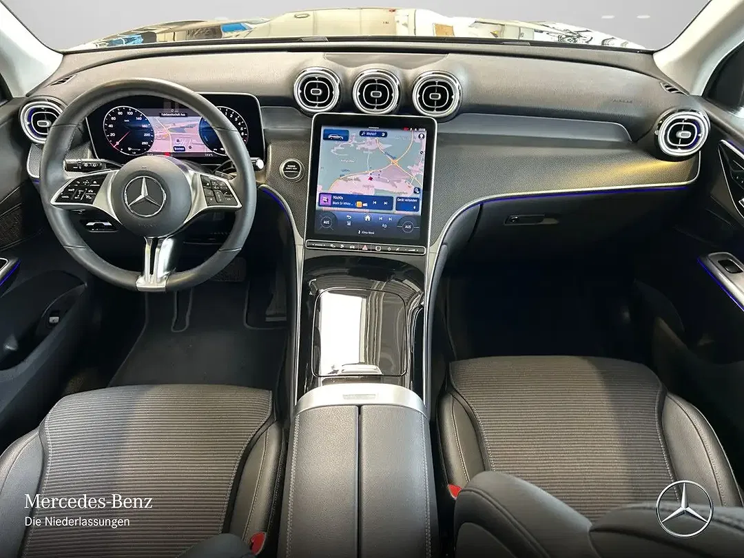 Mercedes-Benz GLC 300 - Thumbnail 12
