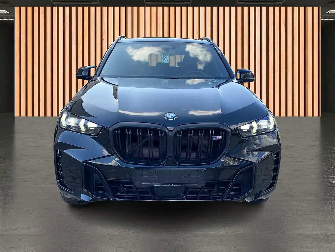 BMW X5 M - Thumbnail 3