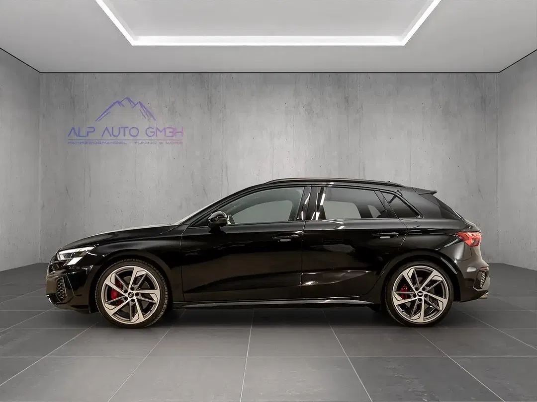 Audi S3 - Thumbnail 3
