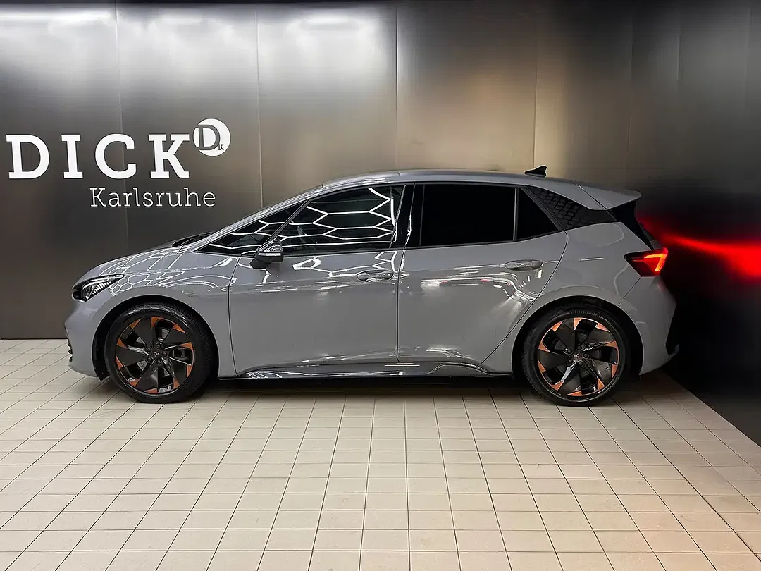 CUPRA Born - Thumbnail 4