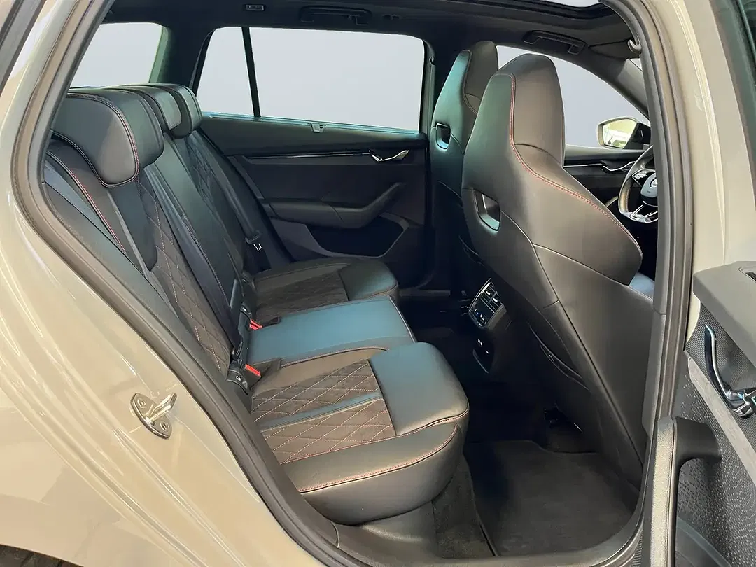 Skoda Octavia - Thumbnail 10