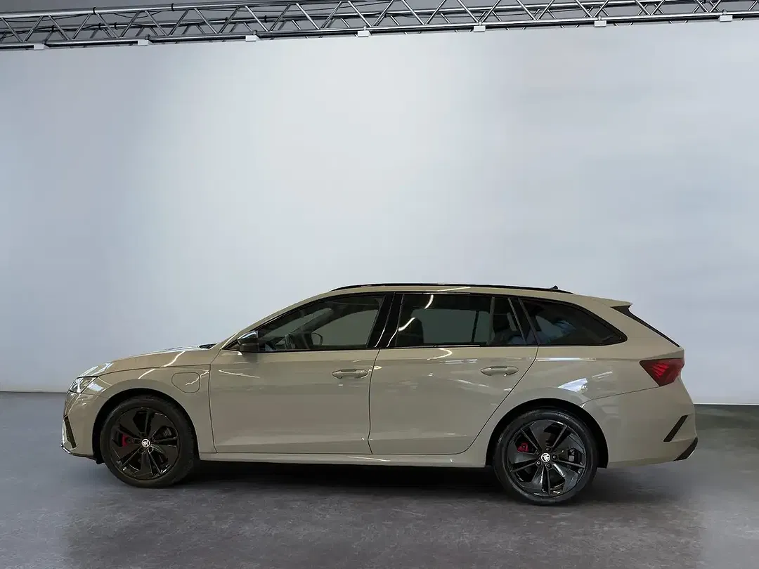 Skoda Octavia - Thumbnail 2