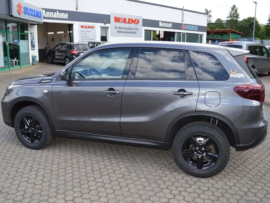 Suzuki Vitara - Thumbnail 4