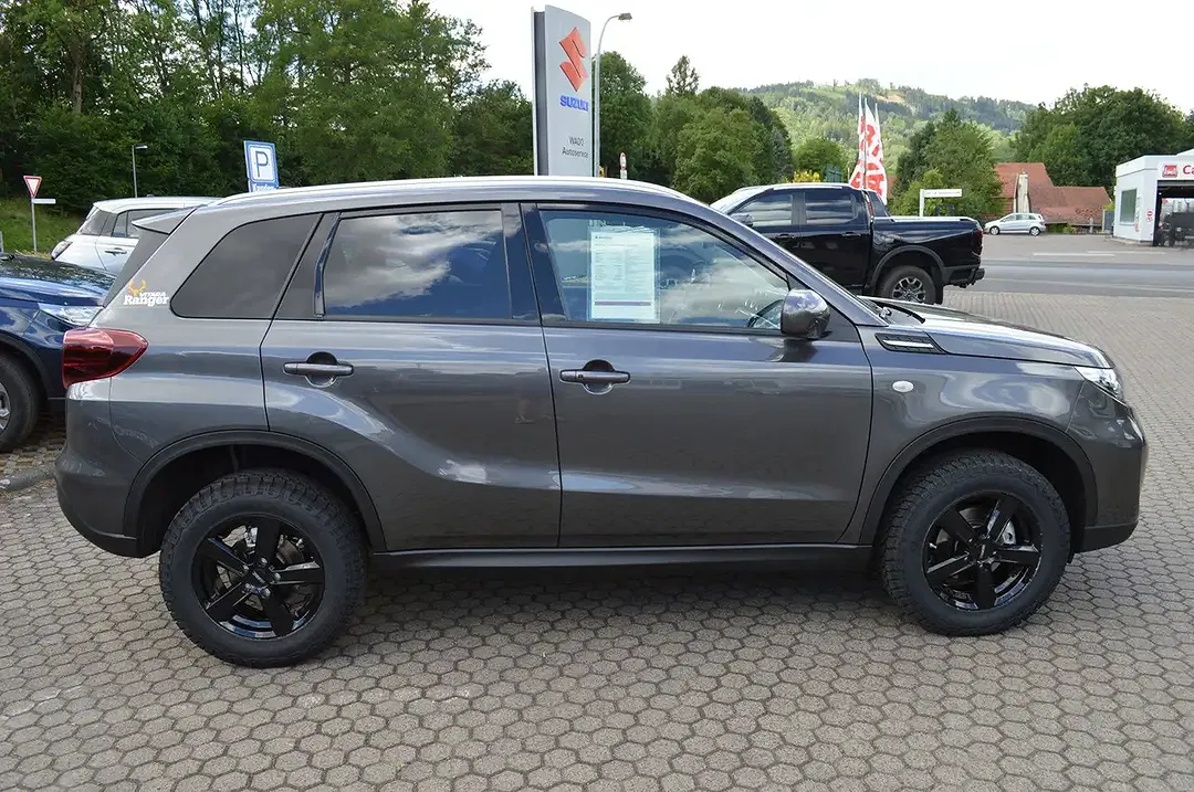 Suzuki Vitara - Thumbnail 7