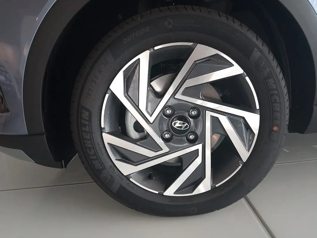 Hyundai BAYON - Thumbnail 15