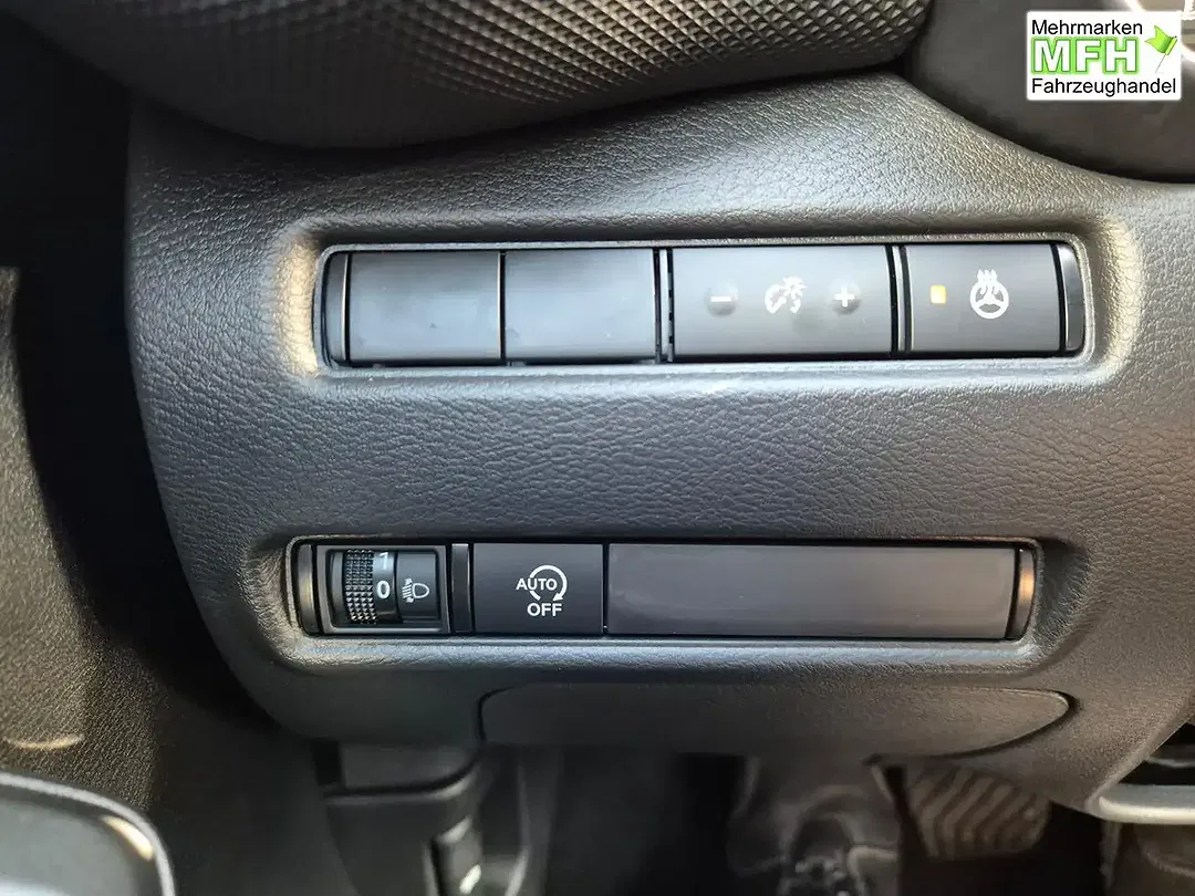 Nissan Juke - Thumbnail 15