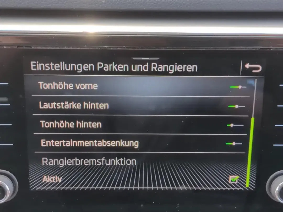 Skoda Superb - Thumbnail 12