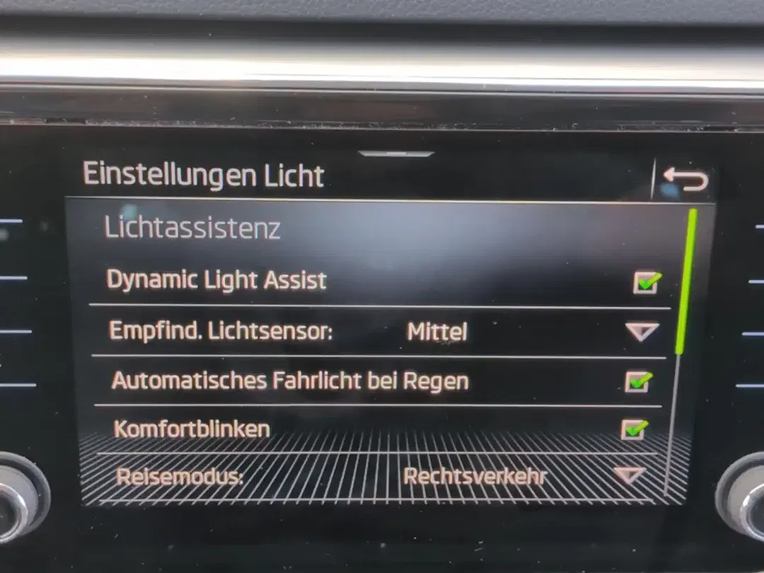 Skoda Superb - Thumbnail 13